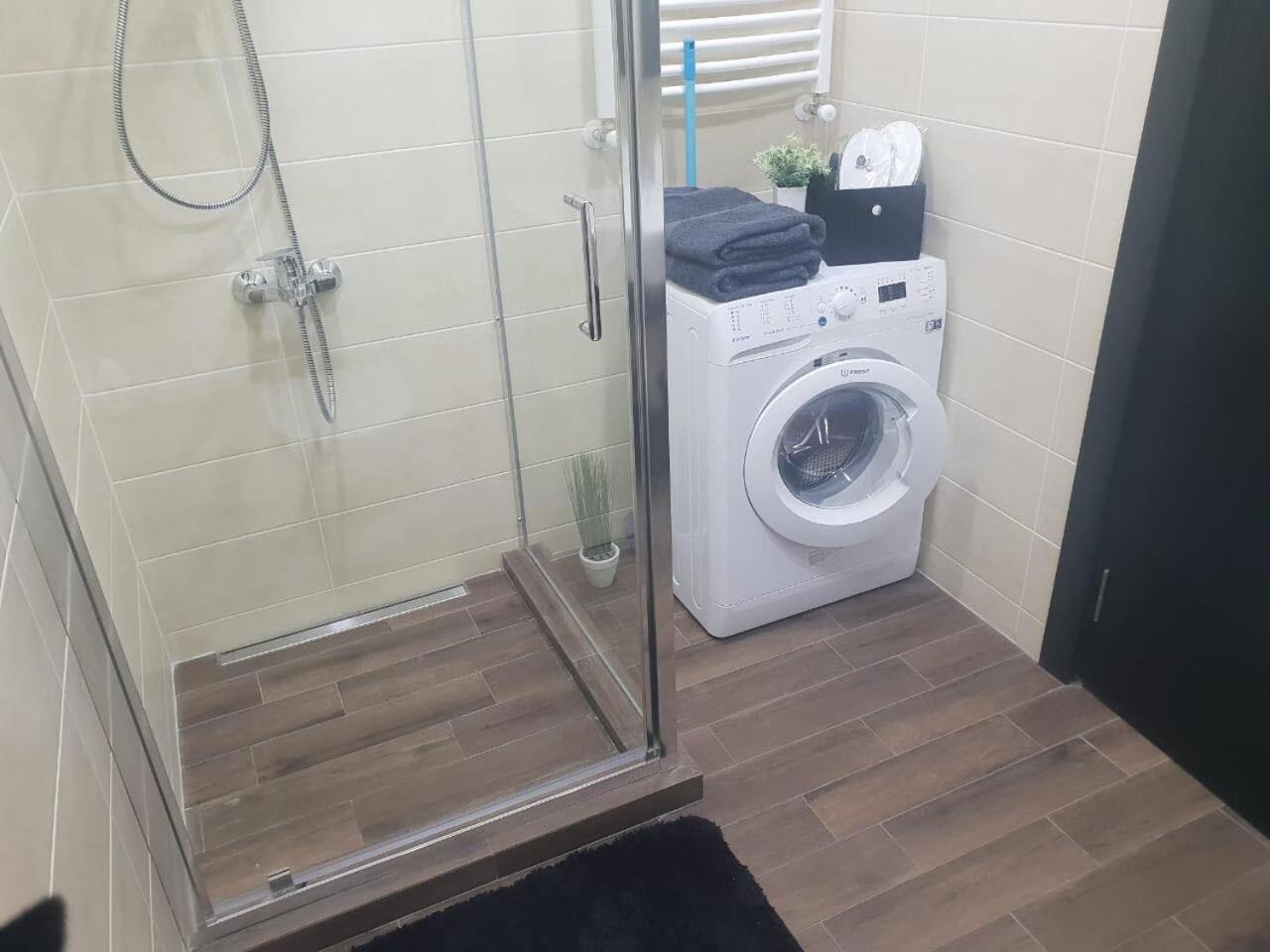 Sol'S M2 White Modern Apartments 第比利斯 外观 照片